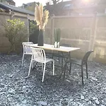 La Maison Du Voyageur Toque Lägenhet Charleville-Mézières