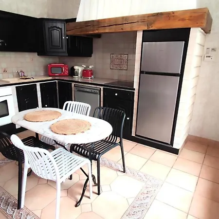 La Maison Du Voyageur Toque * Charleville-Mézières