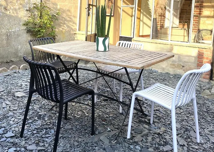 La Maison Du Voyageur Toque